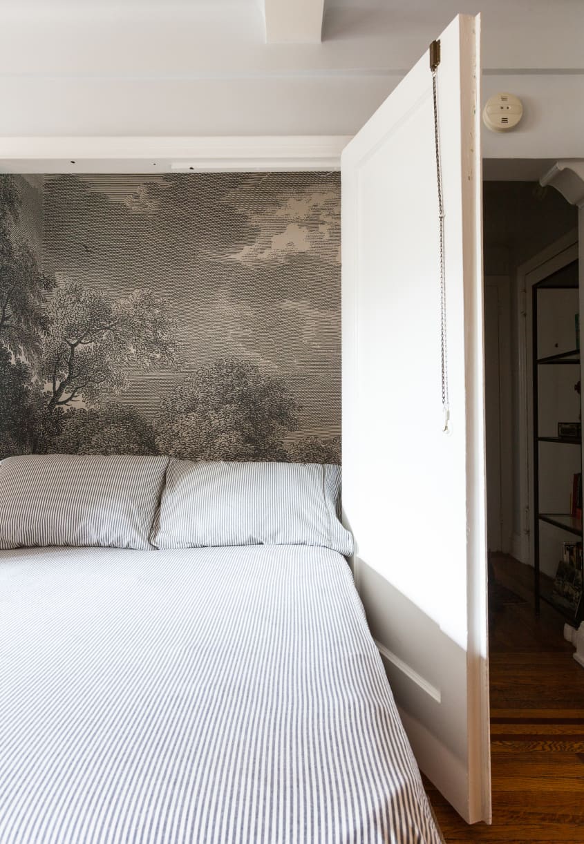 House Tour A Designer's Tiny NYC Studio With the Best Murphy Bed